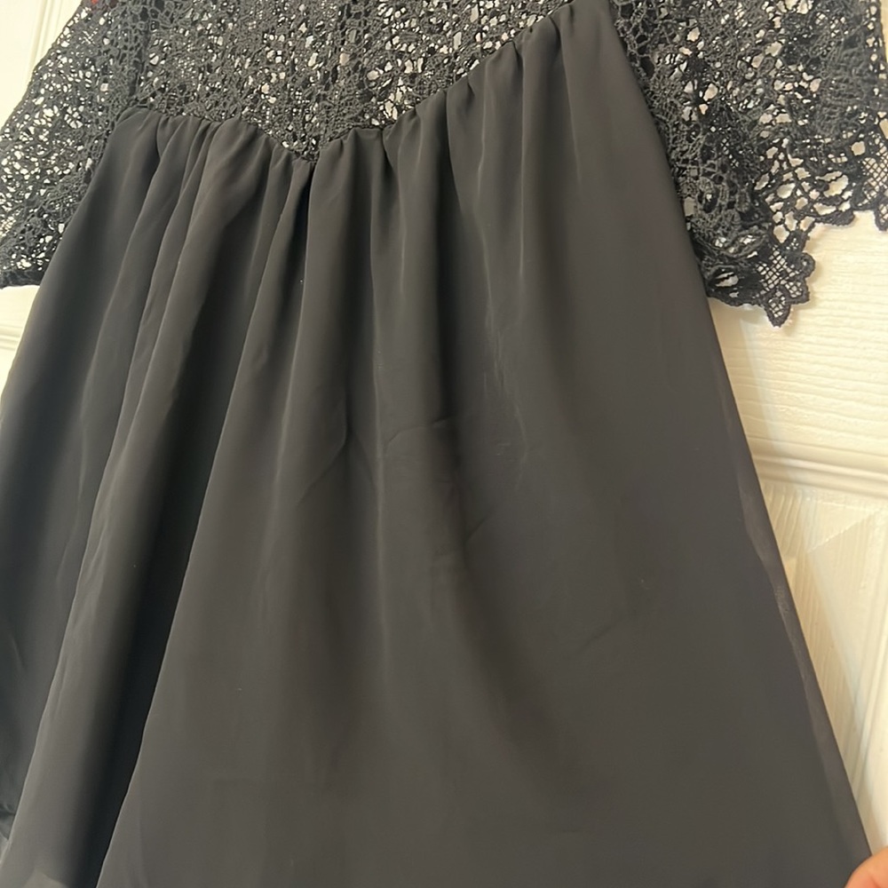 LA Hearts Black Crochet Lace Flowy Chiffon Top - Picture 4 of 11